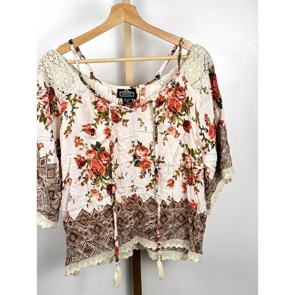 Gorgeous Angie Boho Floral S/S Top w/ Lace Accents EUC Sz S